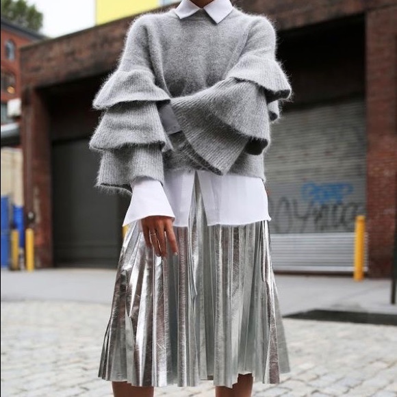 Love, October Sweater | SOLD OUT - Picture 2 of 8